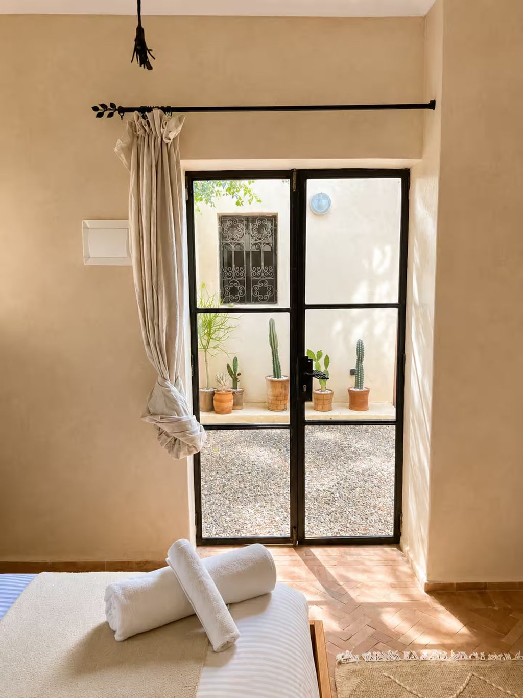 Chambre Maison d'Hôtes — 9